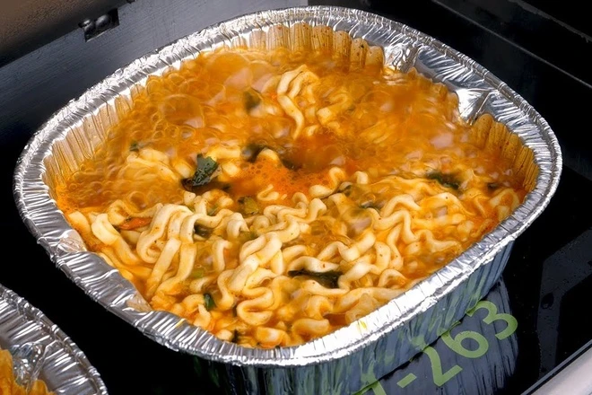 Hộp nhôm đựng mì